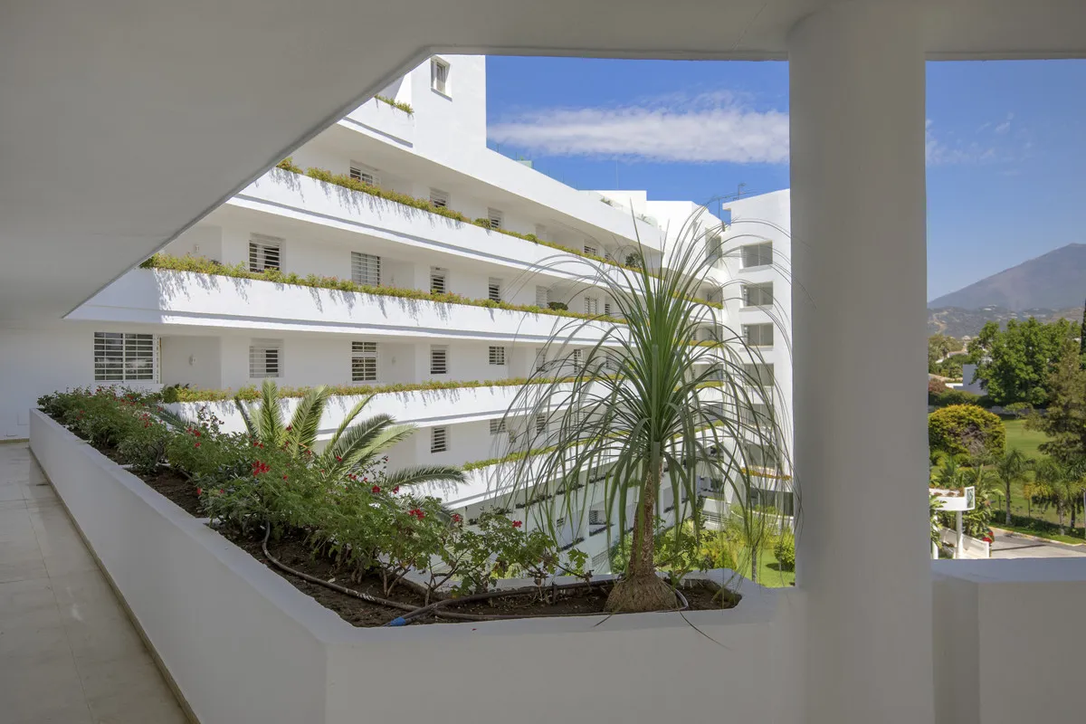 5628277c-494e-4f2b-b1f4-47dd754bc11b