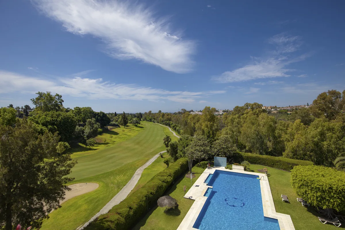 f9e928e3-32a8-4f56-9846-3b2560cdf2db