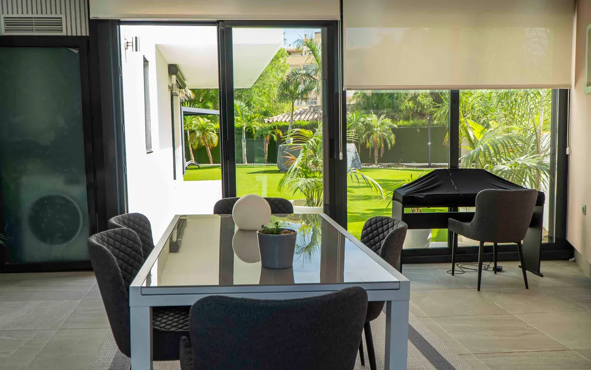 050c6ca7-8f4c-468c-bd54-dece790324d7