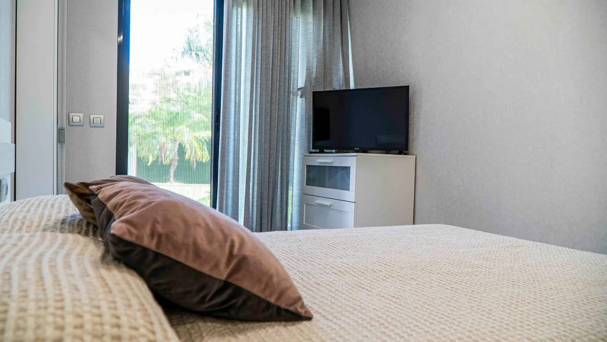 2e20d475-4580-4422-9bc9-f81824a0206e