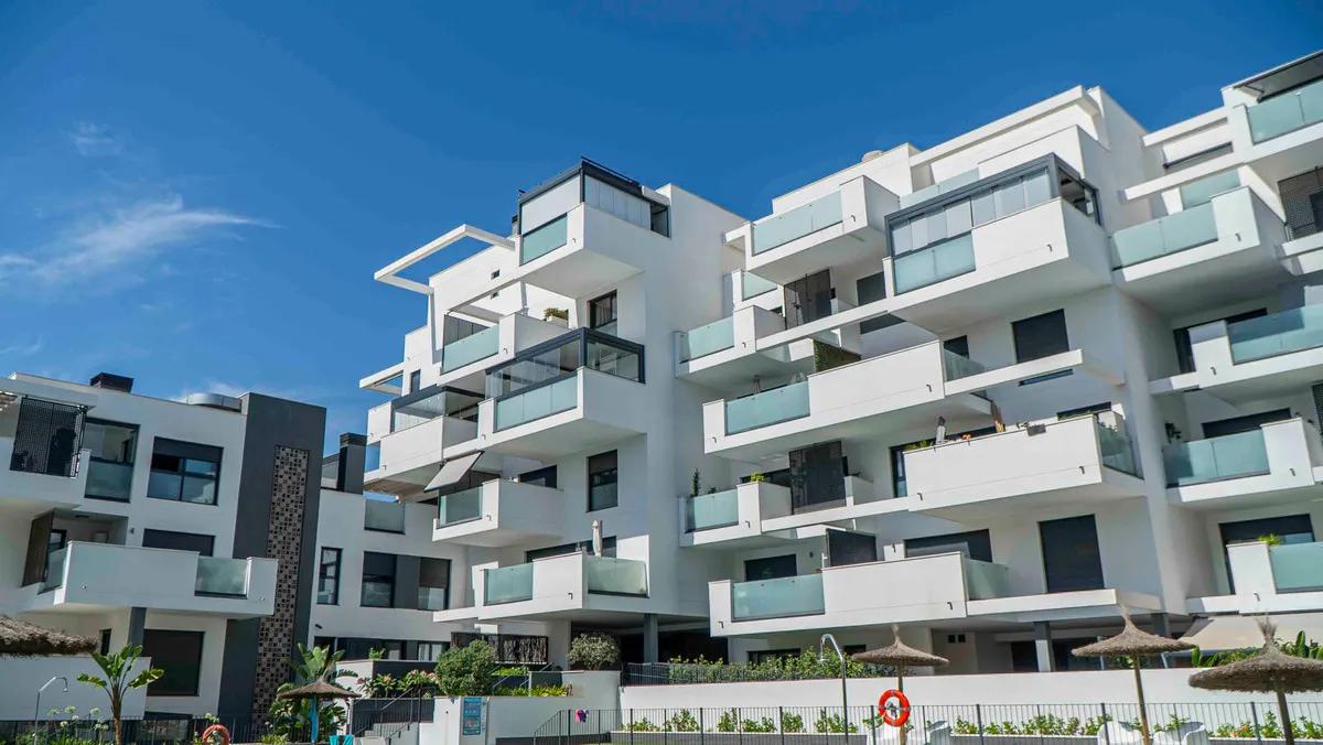 ea2ee370-5128-49a4-b83a-63a8a1a637a1