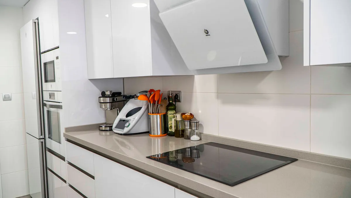 f5331b77-0c9a-4f89-a9f3-8de63b063db6