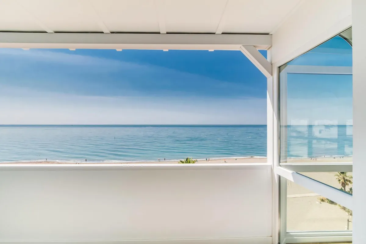 a95b26d7-1ec3-49a5-b3a2-cff7976c735f