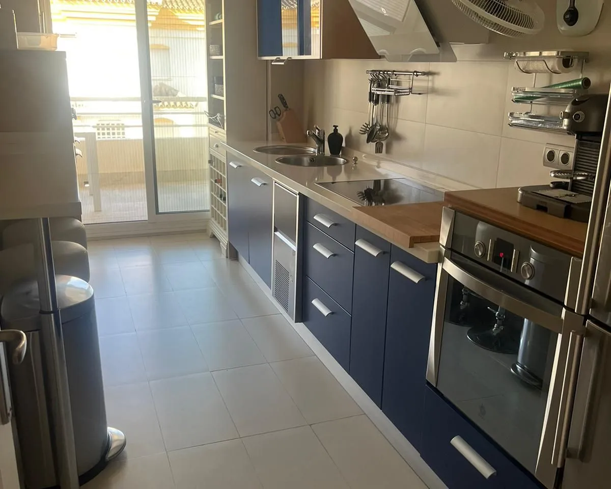 4f09b4c2-6f93-4e23-8cc1-3ccfb222758d