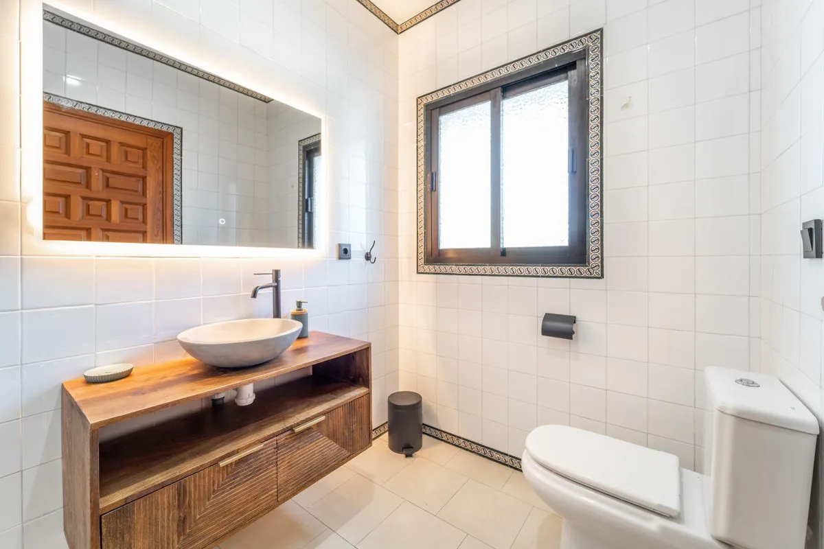 c5b9d4d5-4236-4d99-a9fe-52f284d6eb56