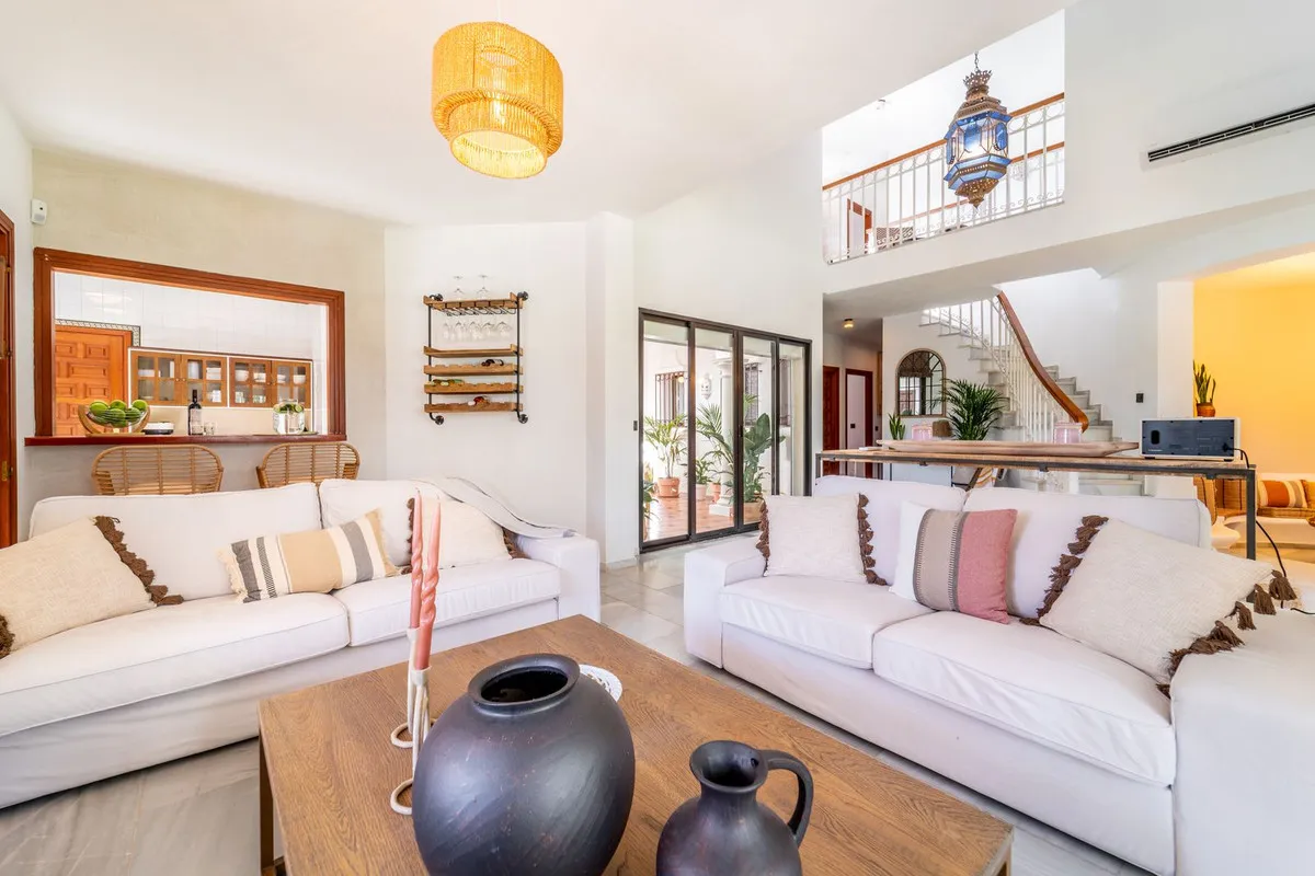 d93102f1-cf90-489c-8c41-b37c20307262