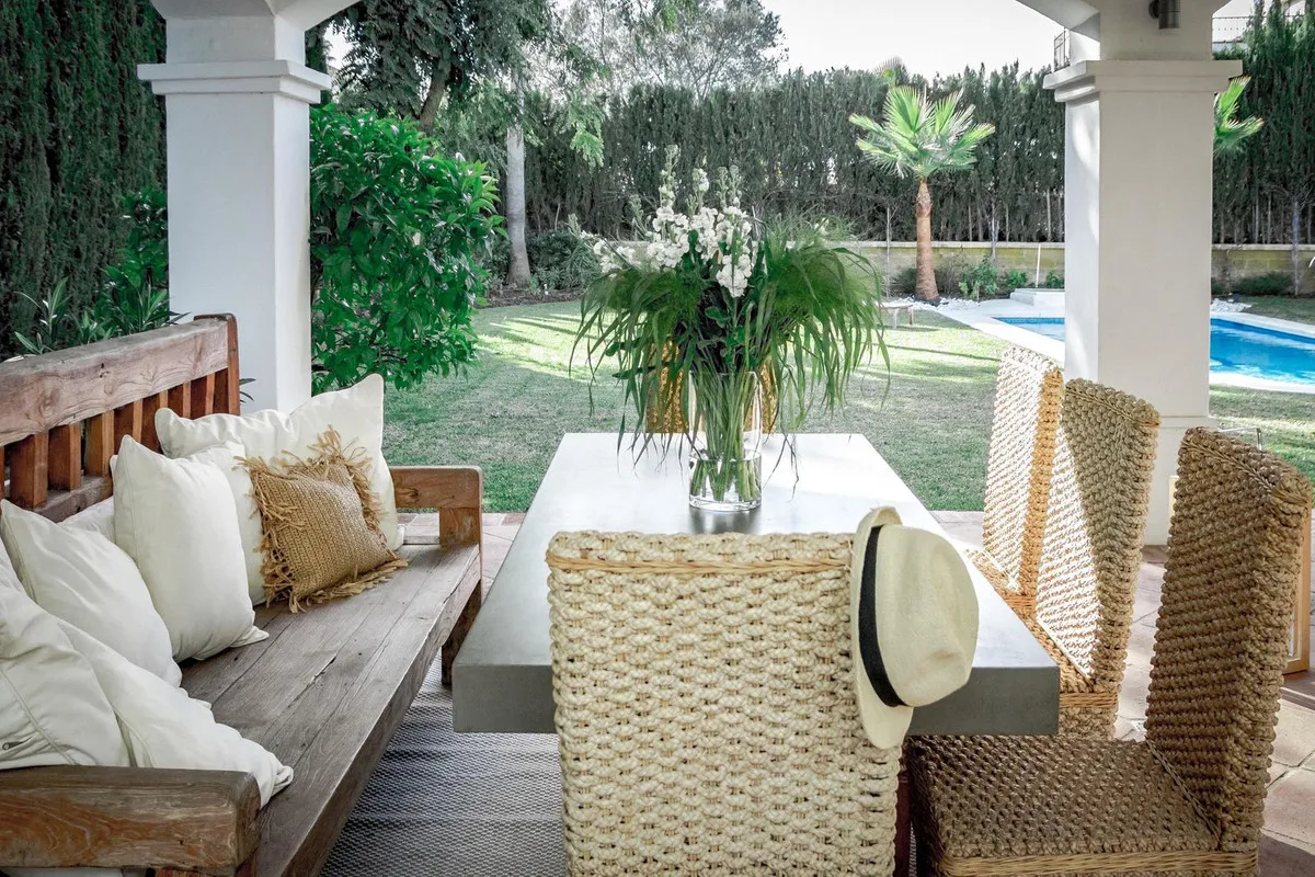 230c8933-7a0a-4f6f-9b0e-583de9adc20a