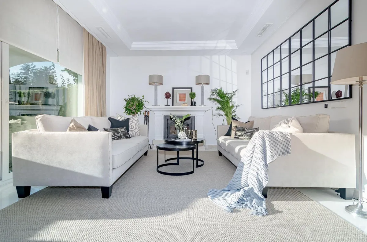 8151c094-08fd-4b84-8d21-cd53ef90f999