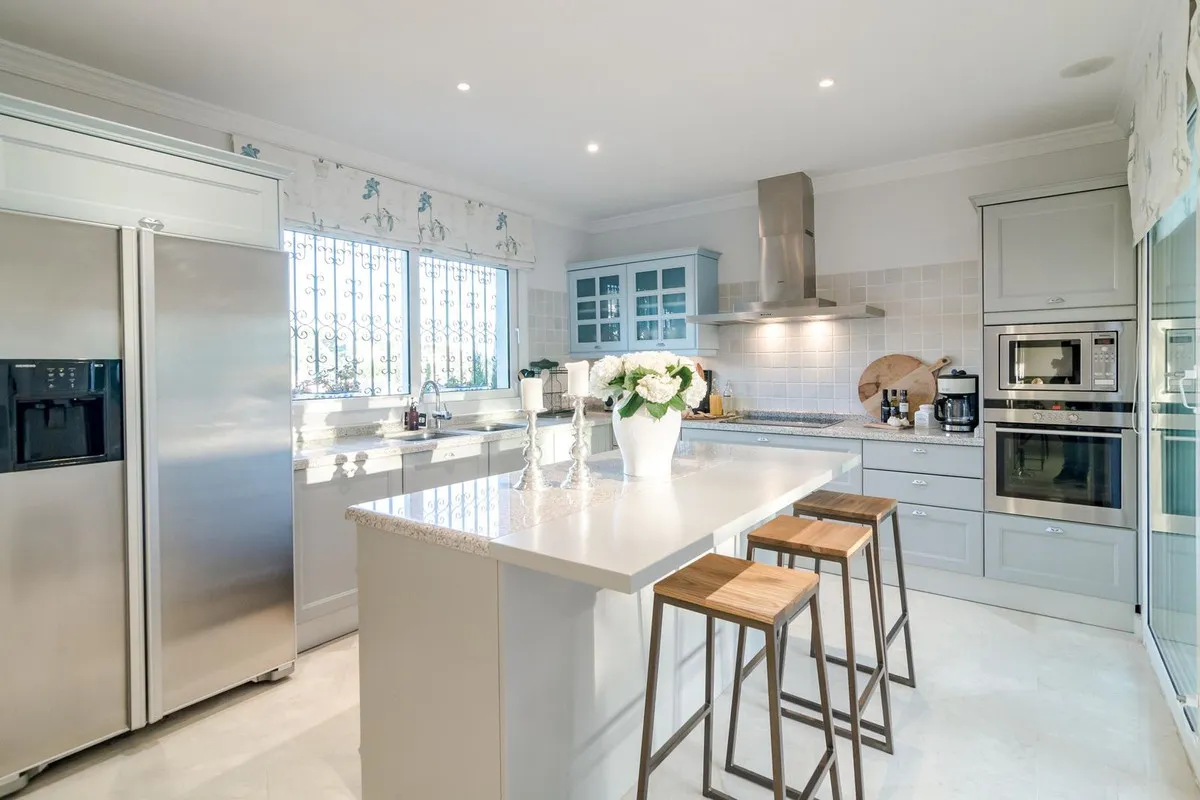 932977d6-7eb2-473e-b8ea-dd829d2f28cb