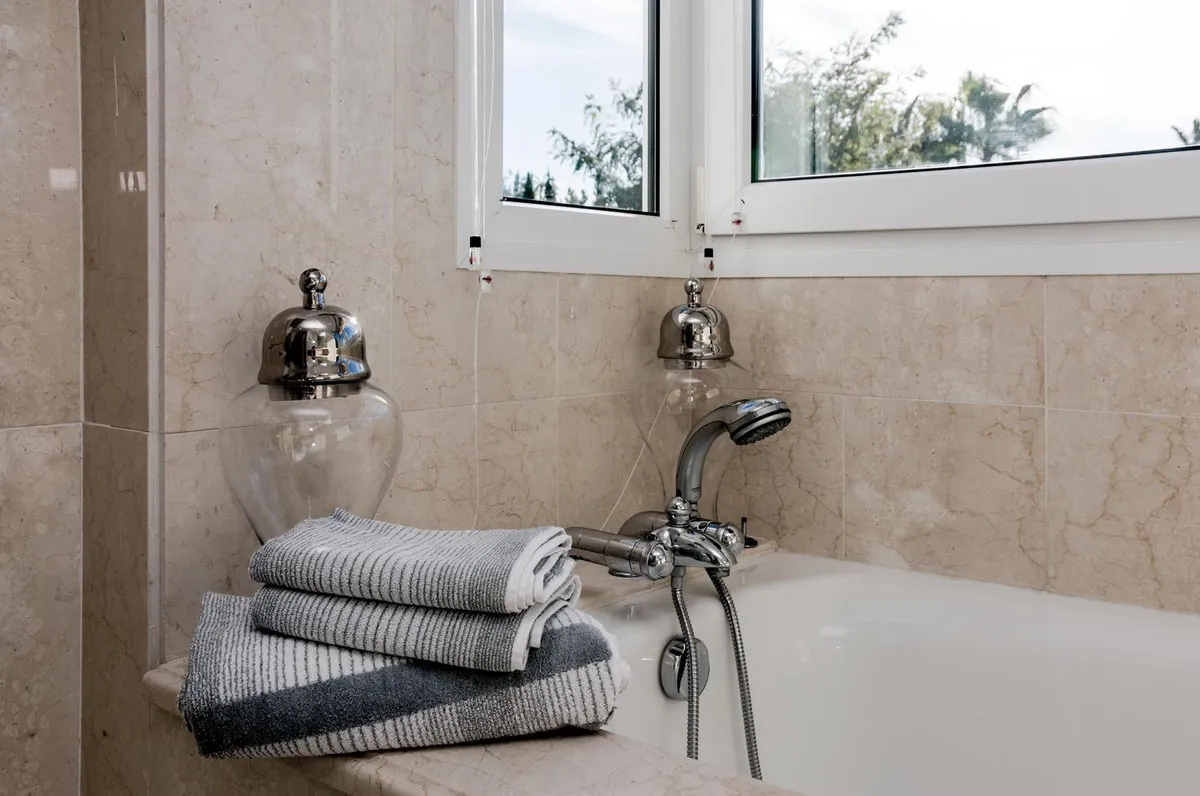 98849fd7-84b3-4d4c-8a0f-037226c99e85