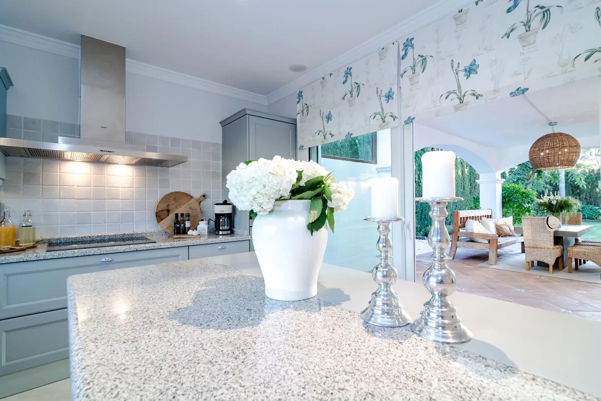 fb4ecab8-7464-445e-a2cf-52224bd7bcc0