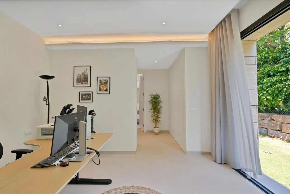 12694a6f-09e2-42f0-9159-67a64ef14d47