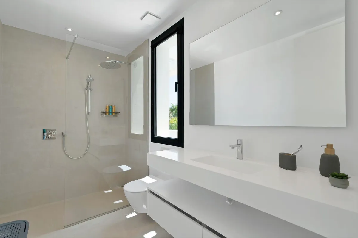 17708878-f446-47ba-9609-91f6d7c84de2