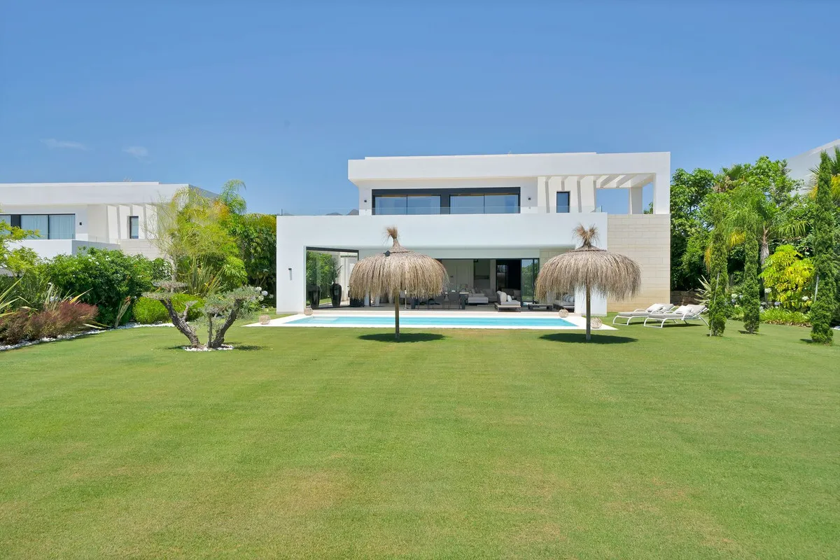 37669623-bda9-4bd8-8b54-3b00283a69b5