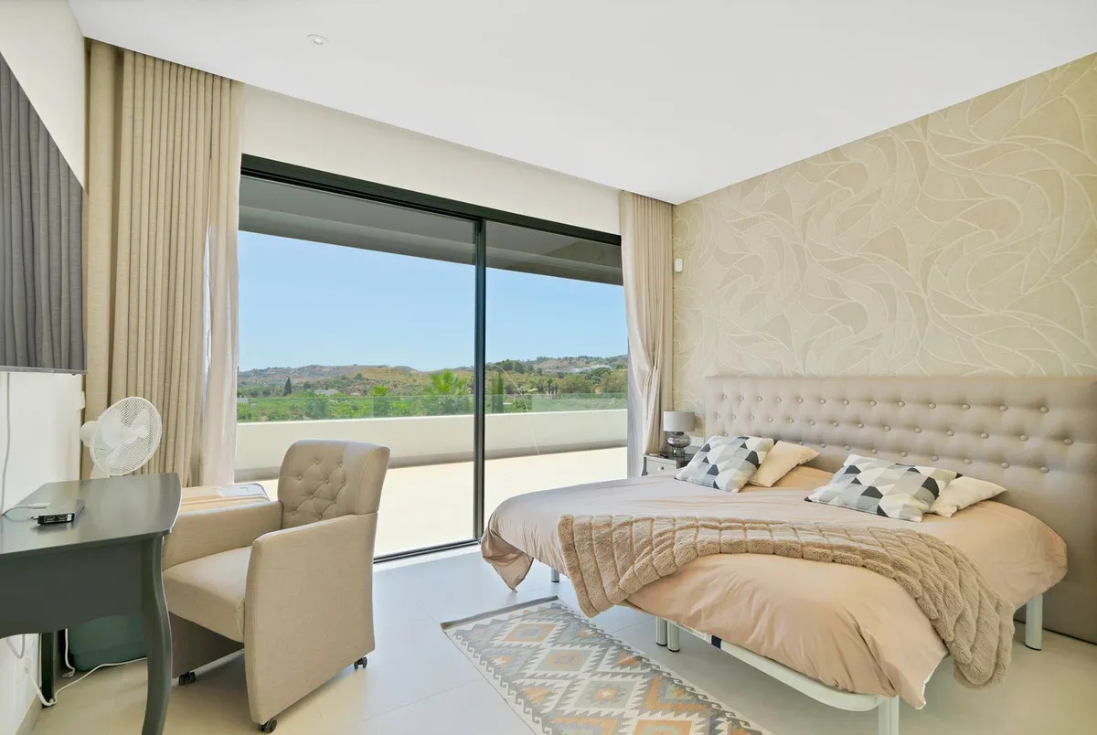 3e94233a-7518-445a-8961-7b6bb18f8c24