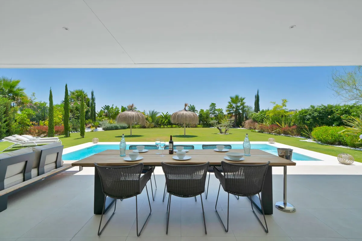 4ae5fb9e-def1-49bf-ac68-43b53f70f1eb