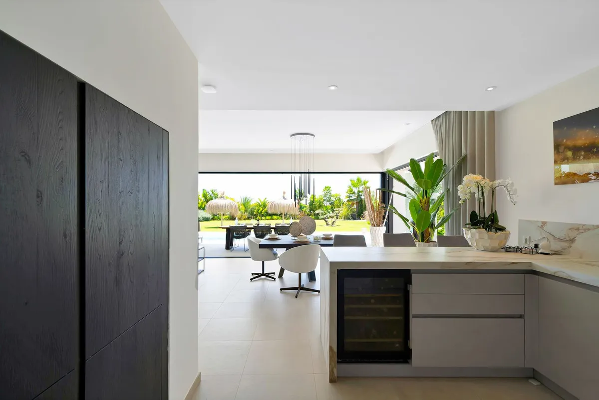 72642ba6-4551-4261-b6fa-959a5a143824