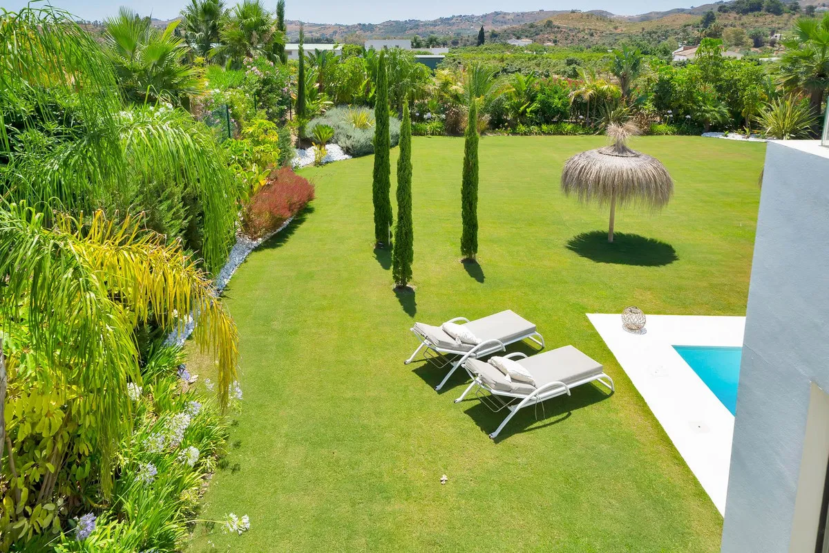 87e2b95f-f011-486f-8337-54b24d74931c