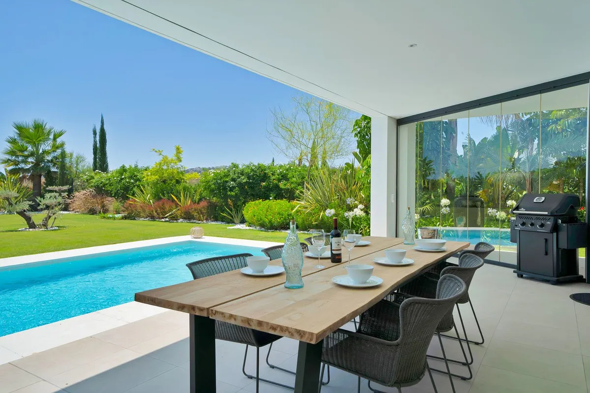 a571608e-61dc-4a12-be6e-4d4938506a95