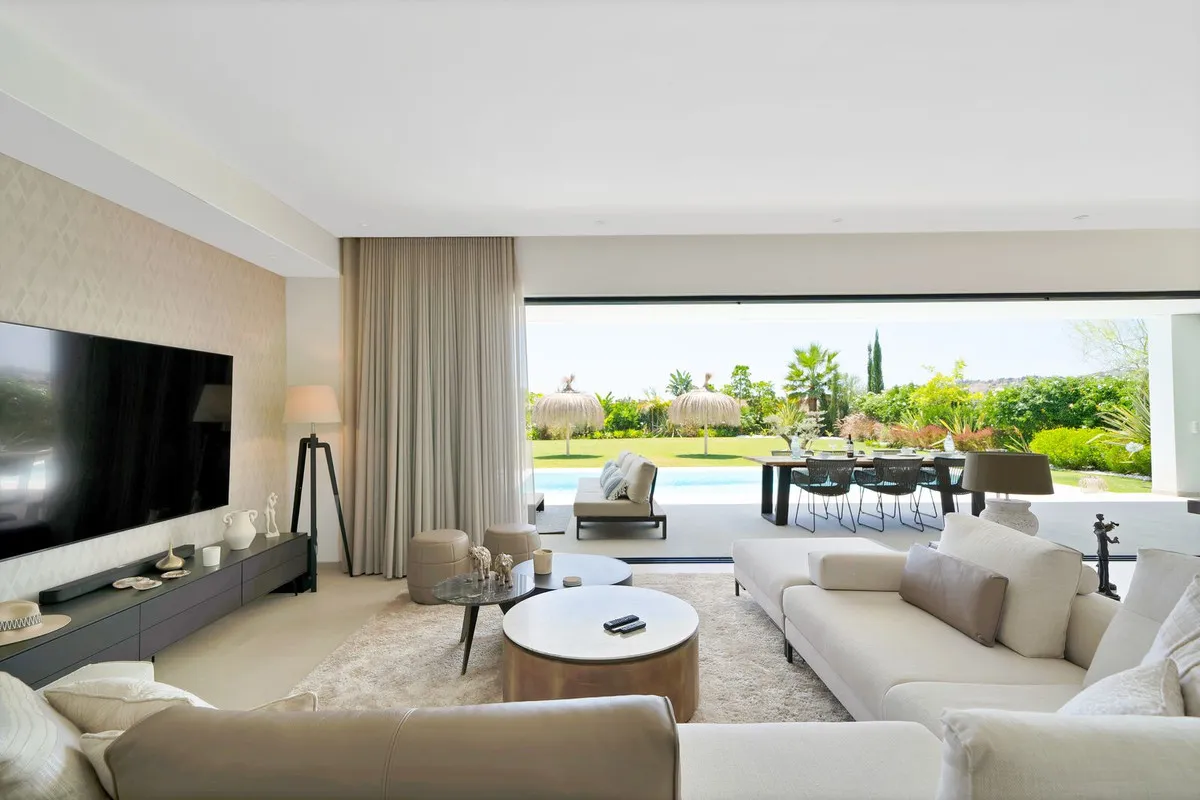 c24bb755-6114-4311-881d-5fa9ef0b96de