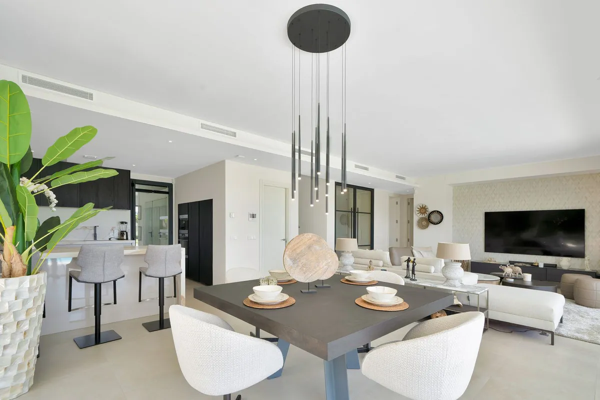 e2ddb78e-eefe-4ea4-bf8d-14f2493f55dc