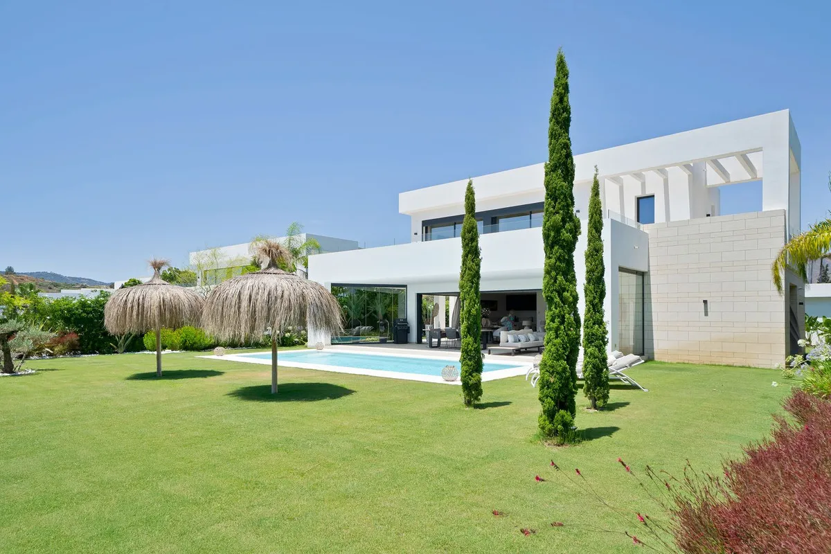 e9e87444-18de-4fe5-a20d-0ff3227edfbc