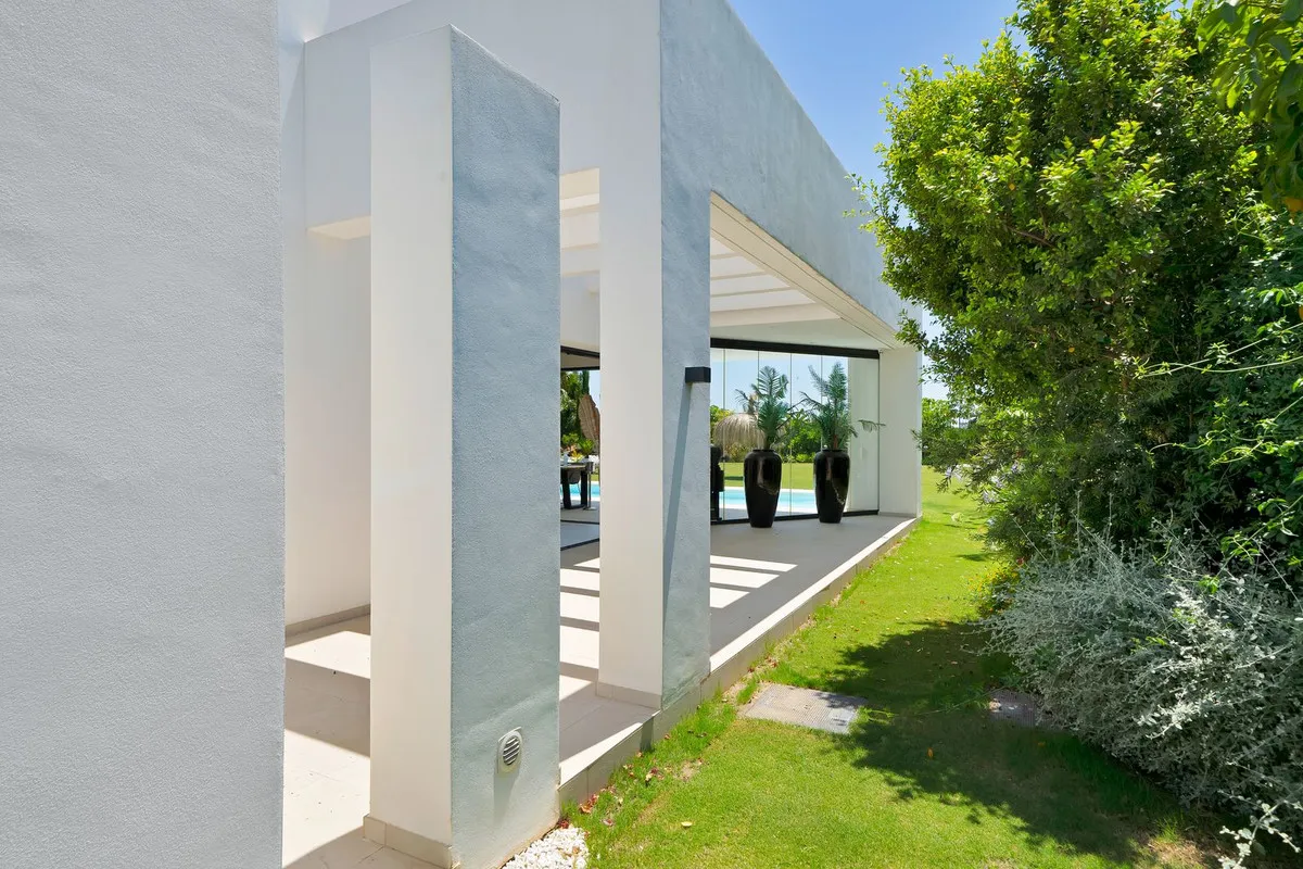 ebd24442-1079-4443-b032-5a6344c4237f