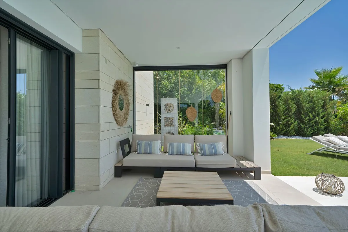 ed04994c-96d3-47ac-ae27-258025d83e45