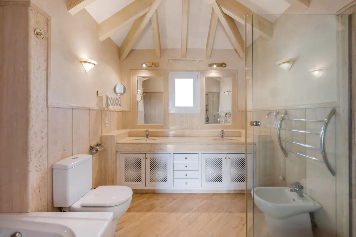 2197f2d3-4dcb-45d6-99df-98ddc7470d3b