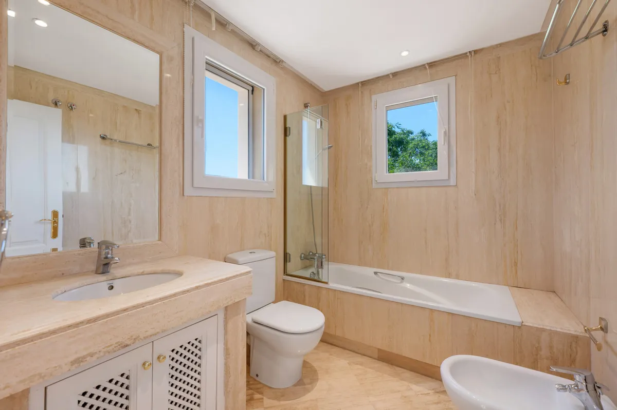 6efef20d-05cc-4086-8493-e89b66ca84b9