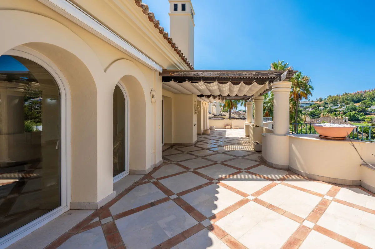 8a9fc09b-949d-4fc4-90a4-e83ca5d68bd7