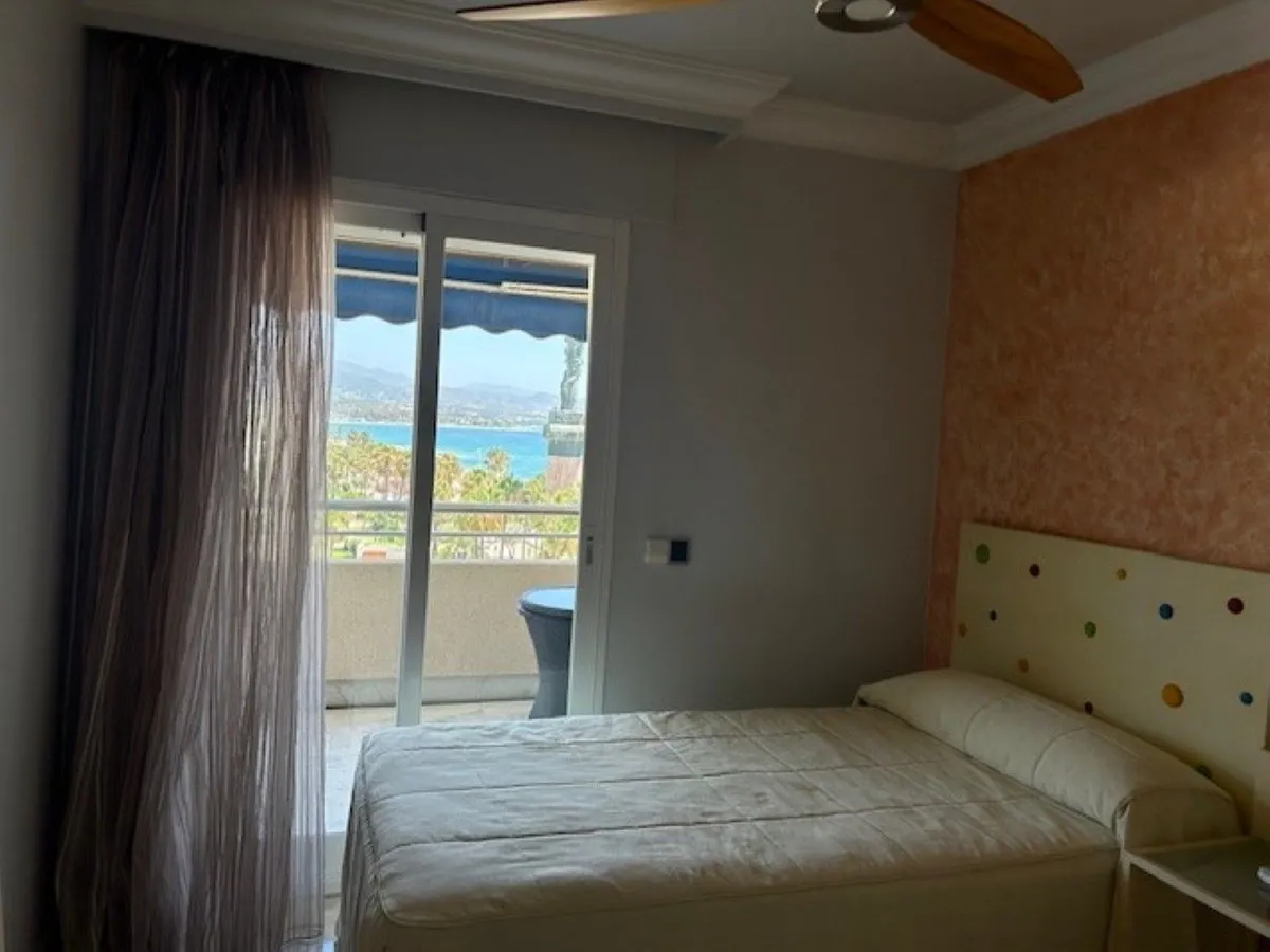 8ccb66c1-72b5-4e39-b2bb-03facedf7e19