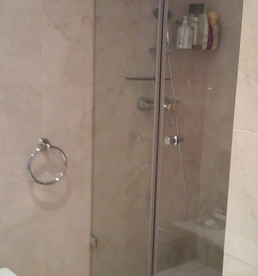 e23f53c6-a601-4f96-b851-03e72fde8f3e