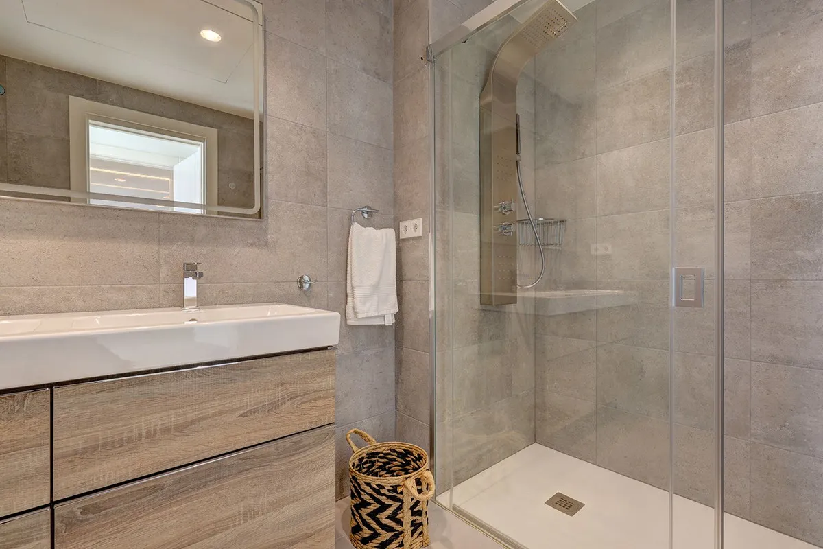 03a8cbf2-fe1f-41cb-8668-025961c98395