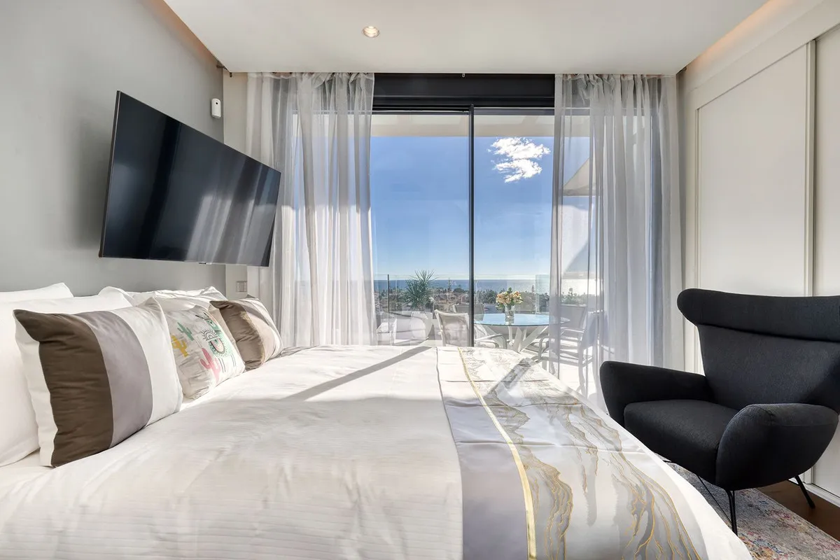 5276180b-6da3-4088-83b5-90cbbf473158