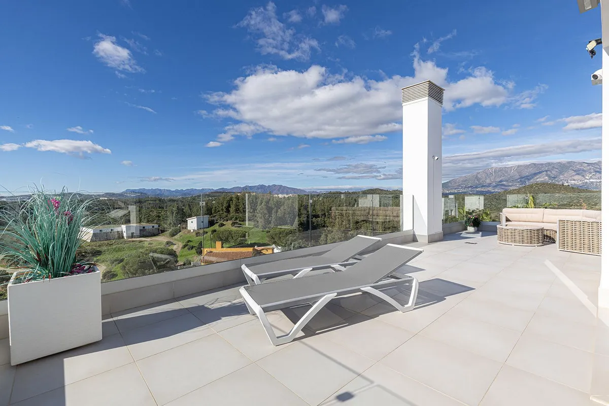 6b43e027-7b4c-4d61-81ec-84c38167c4dd