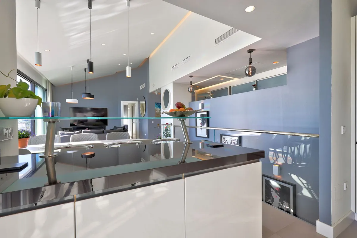 6c0748a3-7665-4fae-8963-d21fce8dc414