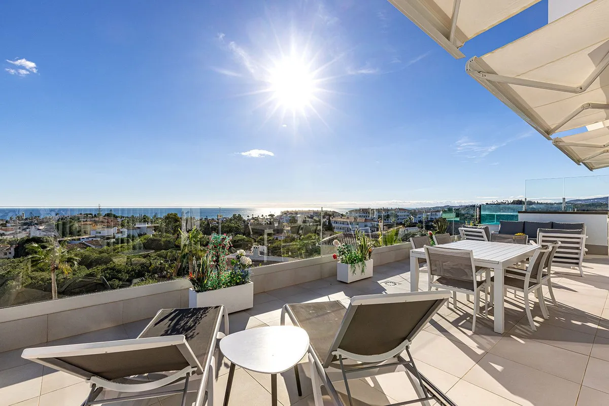 9faa212c-1b1a-4871-b146-e3c740898da3