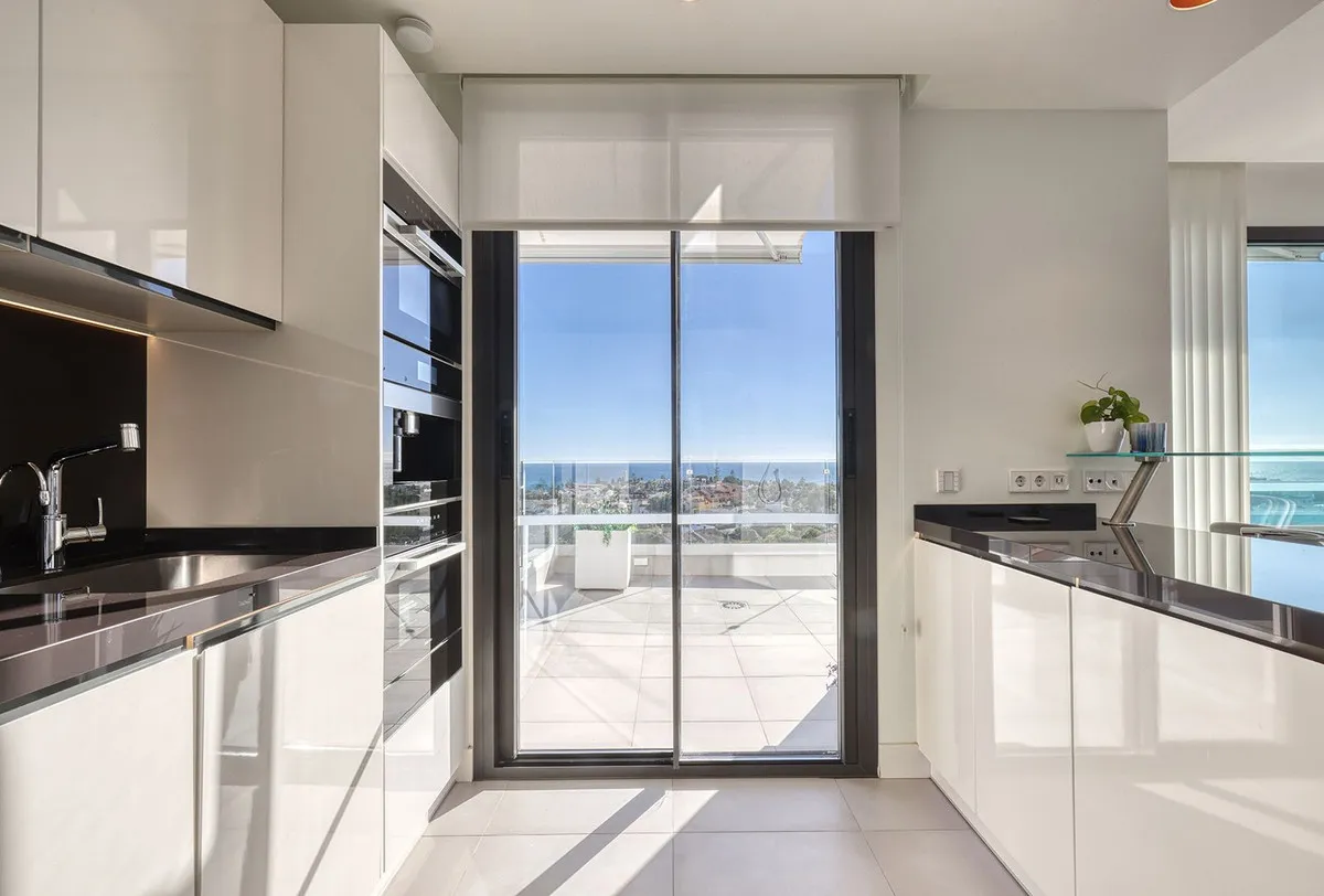 bed8e251-a93b-40b4-95f2-a68e2551e9dc