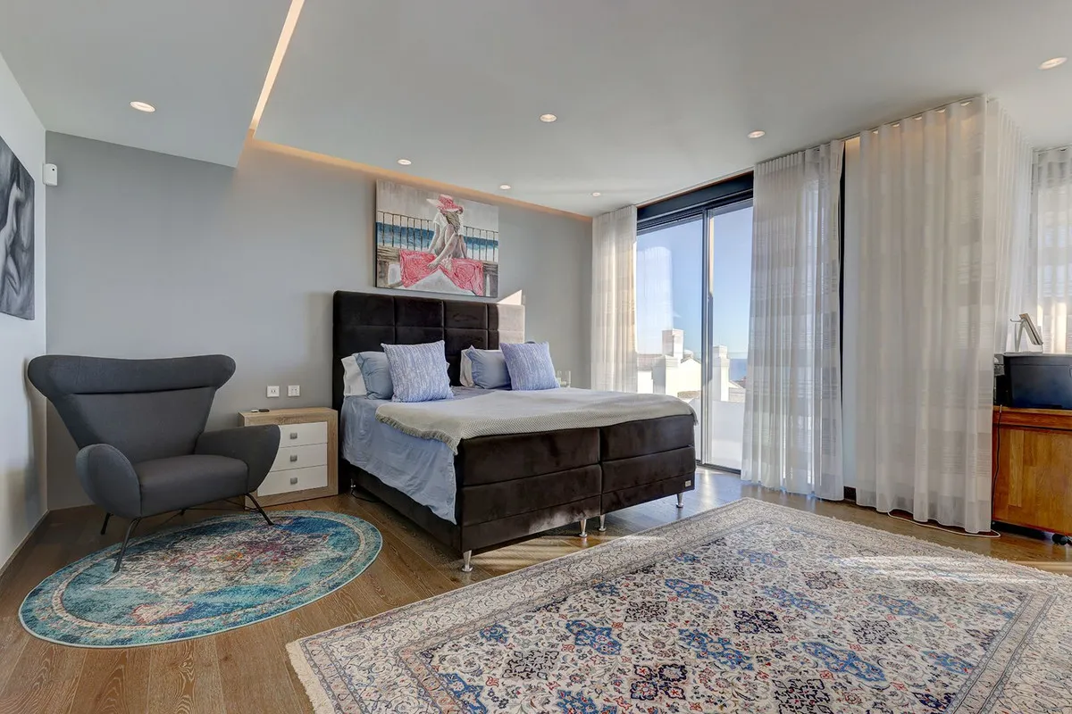 cbb068b6-b8a9-4f30-939e-c996c575c9a9