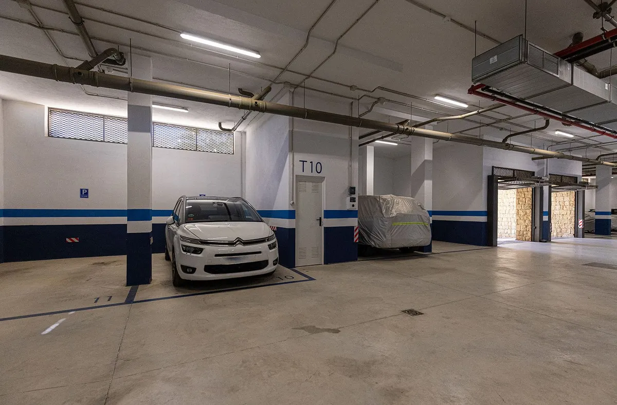 ee22c143-08f3-4276-92a8-83cb00177980