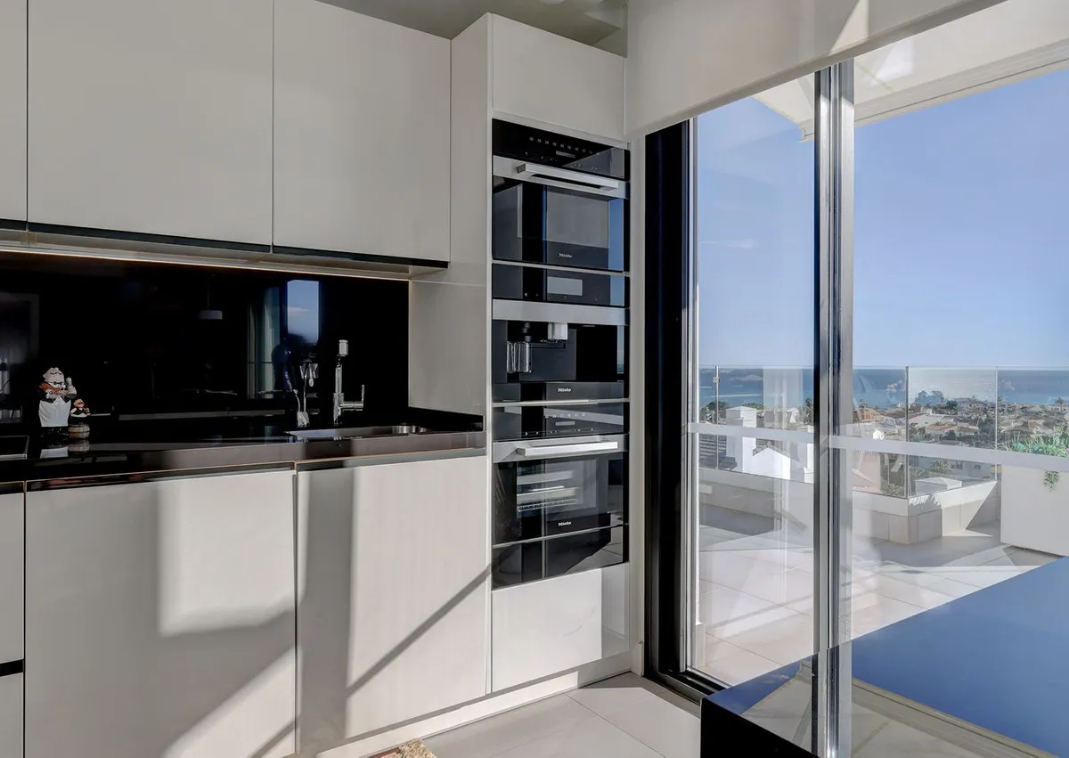 fc14e1cb-928b-451a-a00f-c8062fd5558e