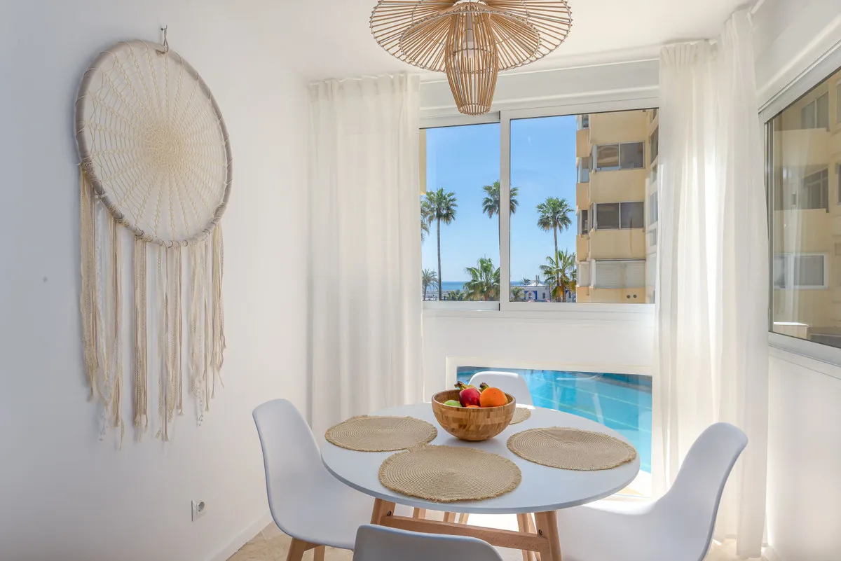 e9ffcc58-38fa-4fa6-b34f-7be444daf1d4