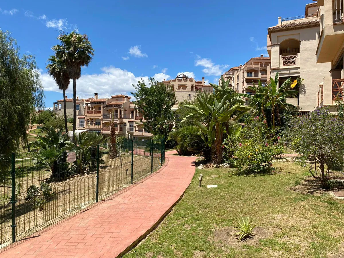 f113e06e-6b3f-40fb-86bf-3c159a98760c