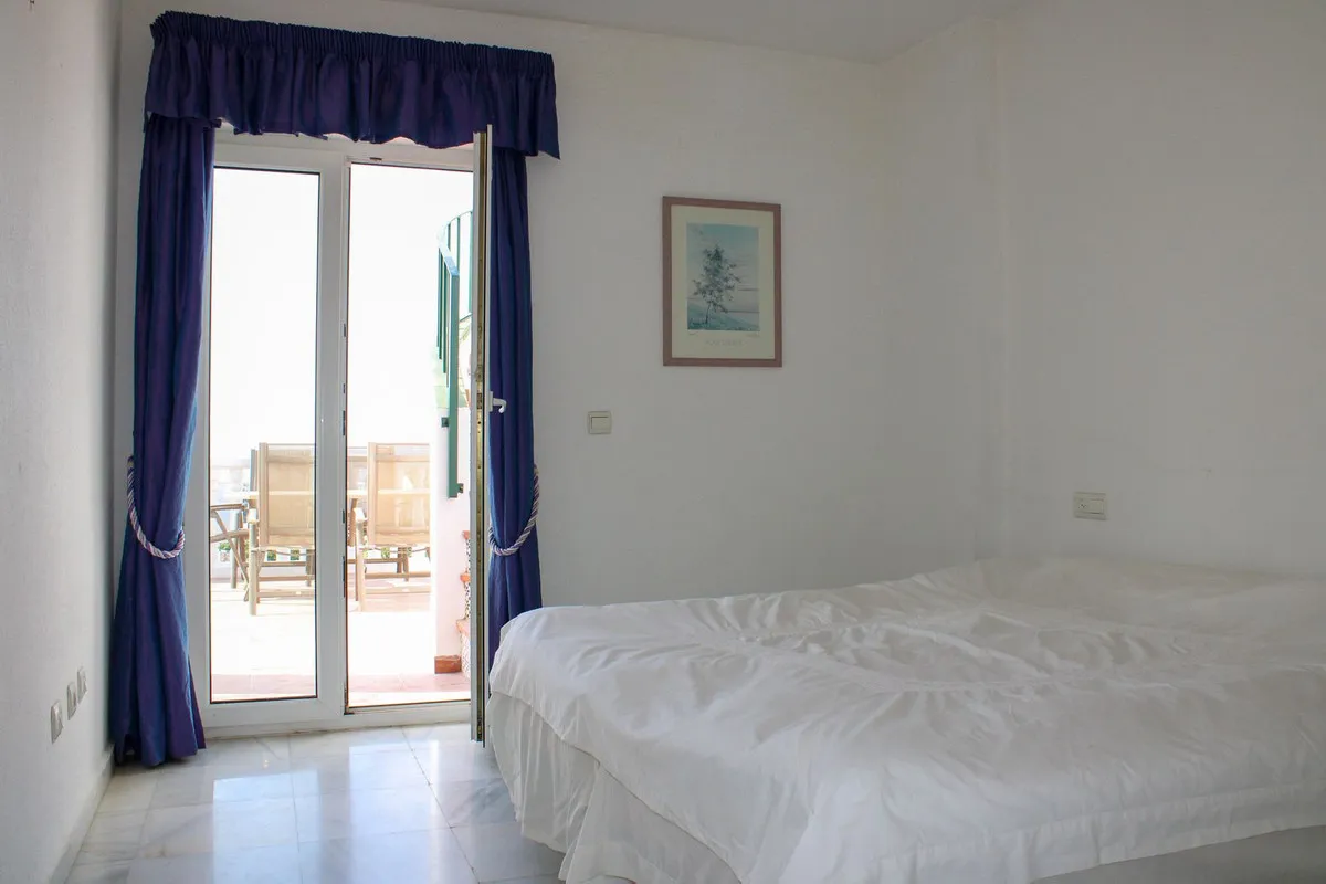 e9db1b25-f9db-4404-8ef9-788f5d841447