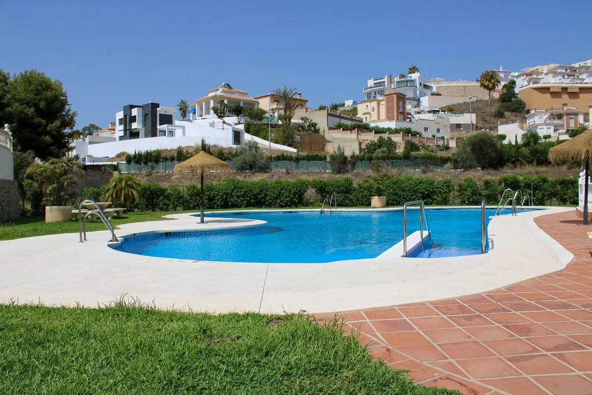 f29c4954-41a5-4d9e-a0cc-a60bfb561c2e