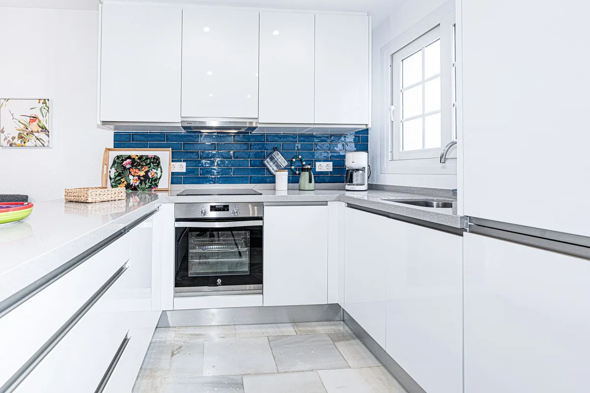 b36bb50a-2179-40f5-abc6-104fac360c69