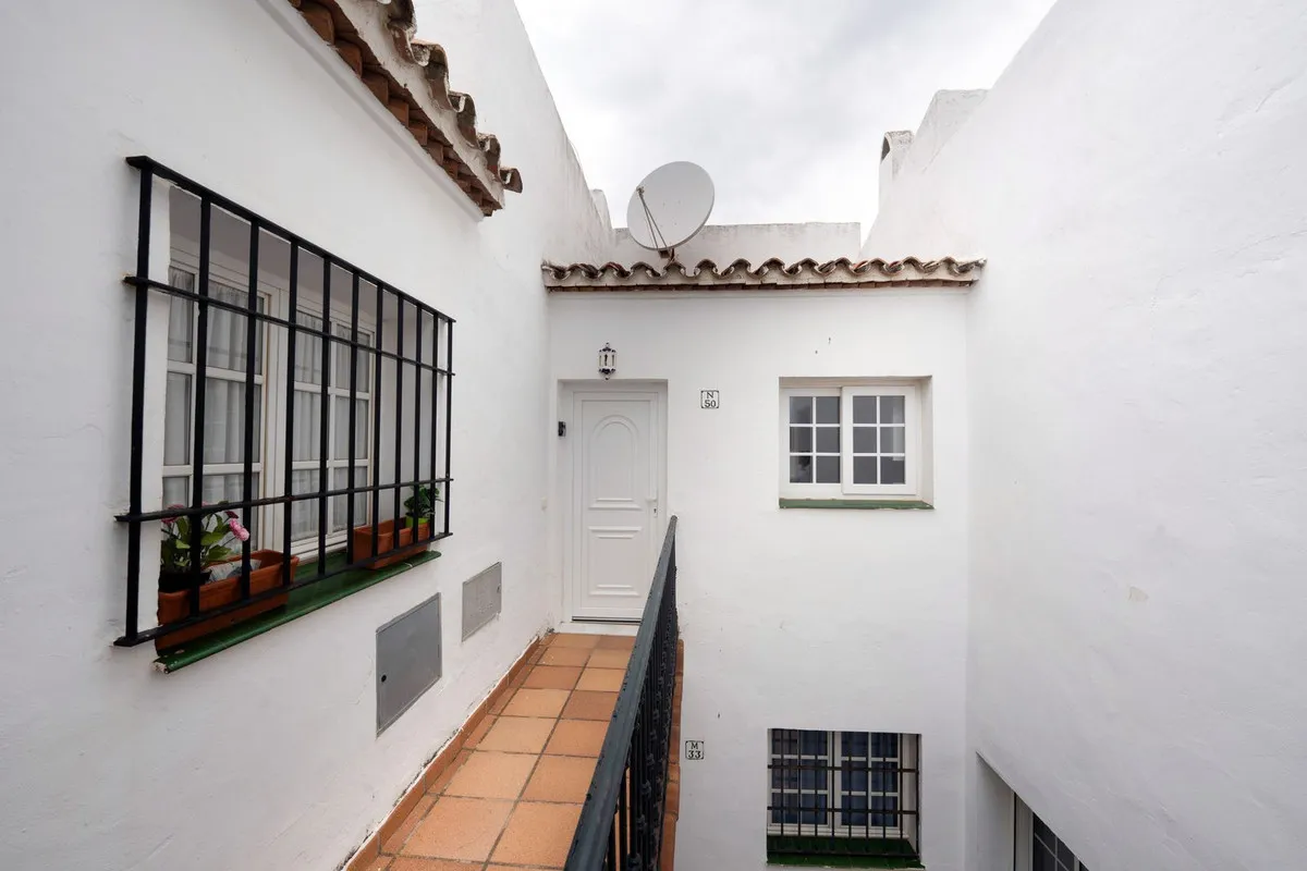 b99cd159-5385-4337-9168-83b7977eef7b