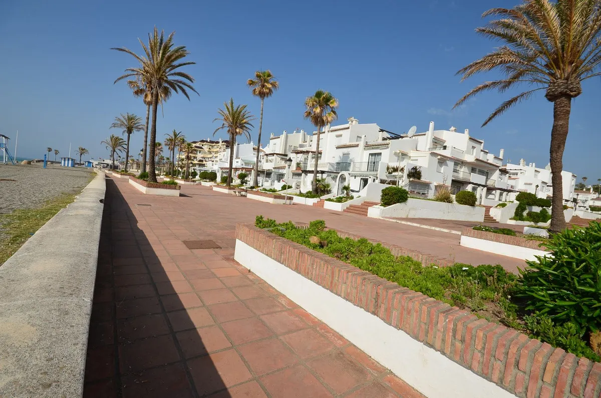 cc889f43-c1f4-415e-aeef-a48b38d77db9