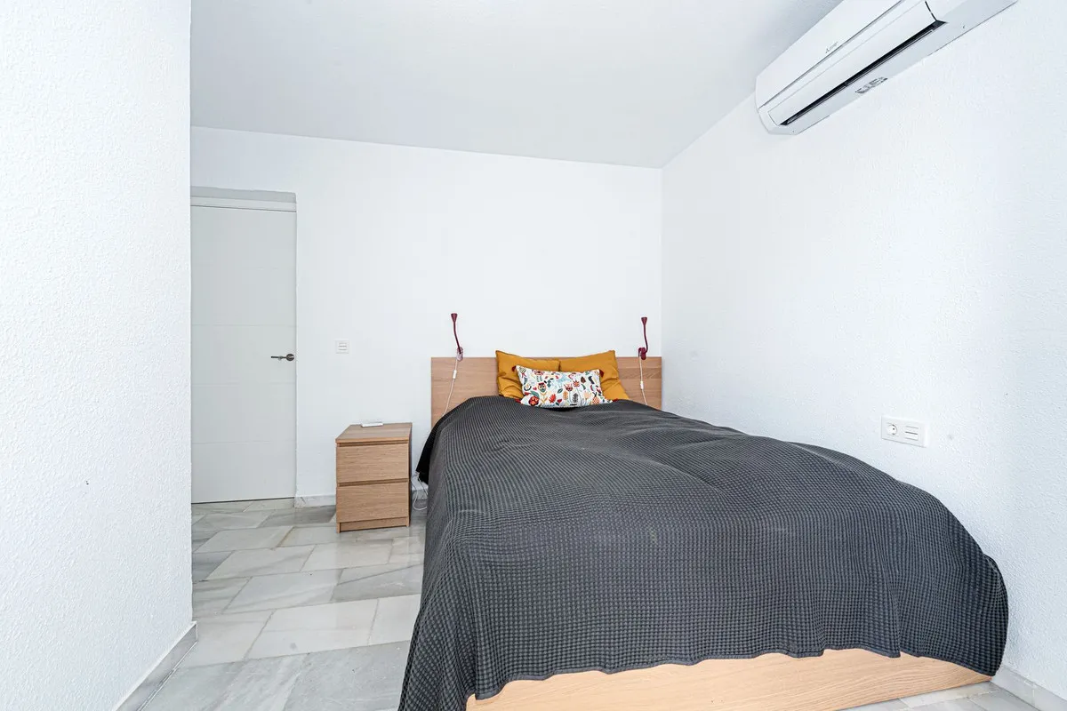 ec63bd05-cd11-45f5-998d-bed2b9703833